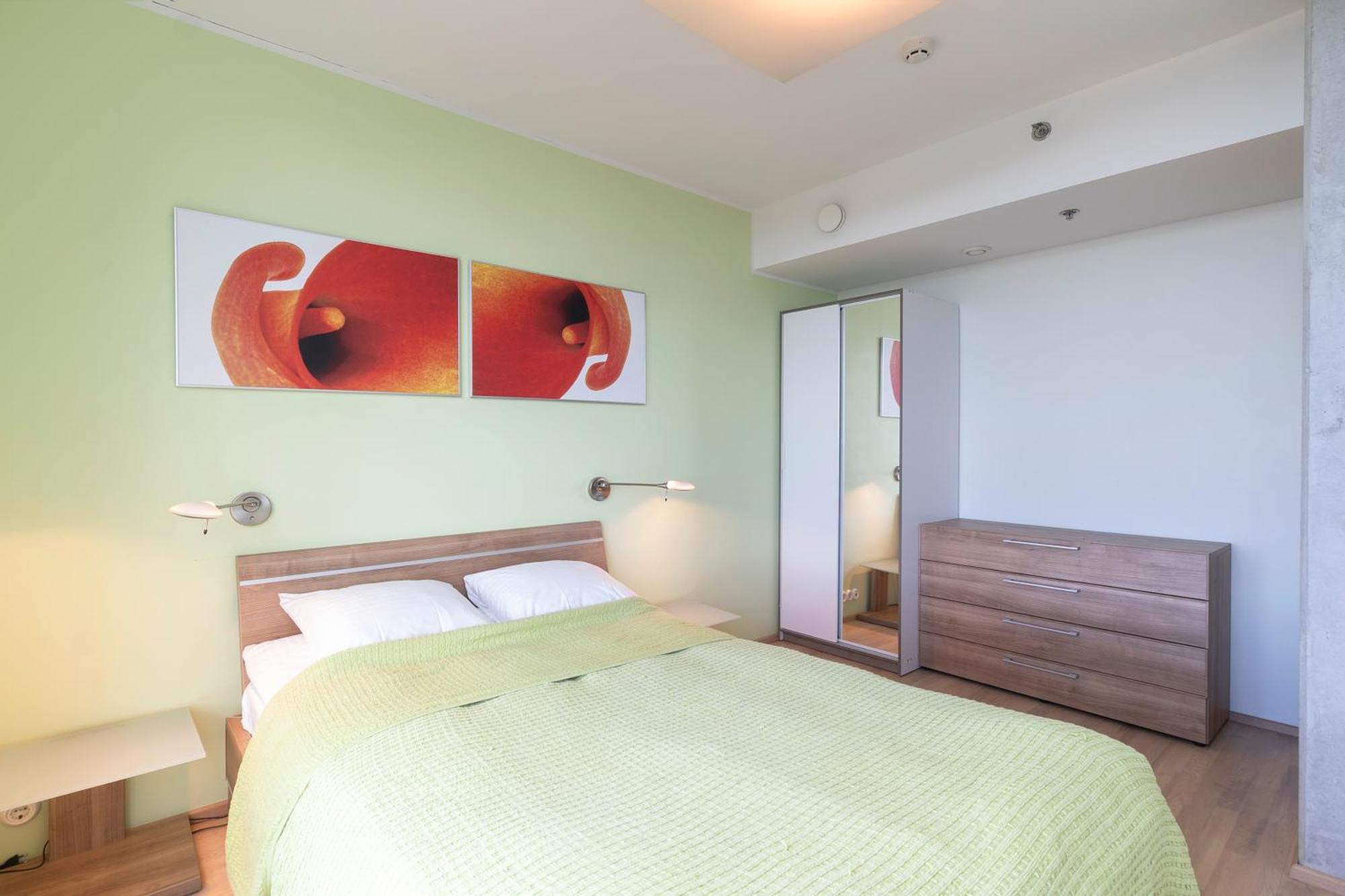 Revalia Fahle Airport Bus-Station Apartments With Best Views Ngoại thất bức ảnh
