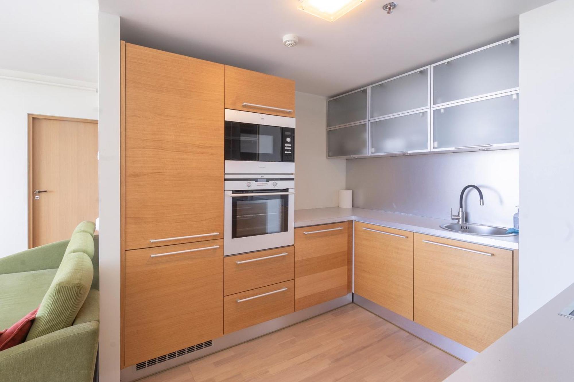 Revalia Fahle Airport Bus-Station Apartments With Best Views Ngoại thất bức ảnh