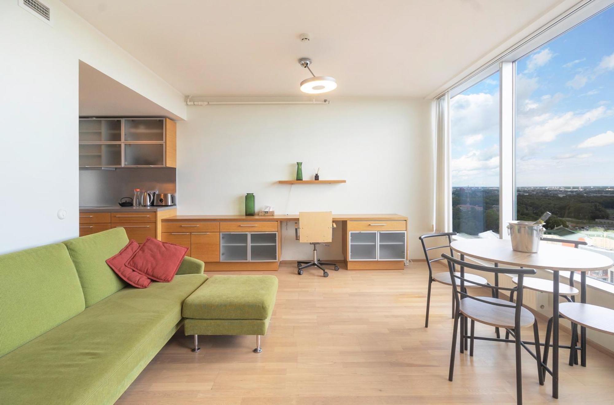Revalia Fahle Airport Bus-Station Apartments With Best Views Ngoại thất bức ảnh